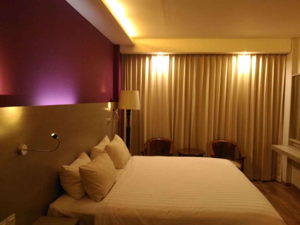 Hotel Kharisma 28/53