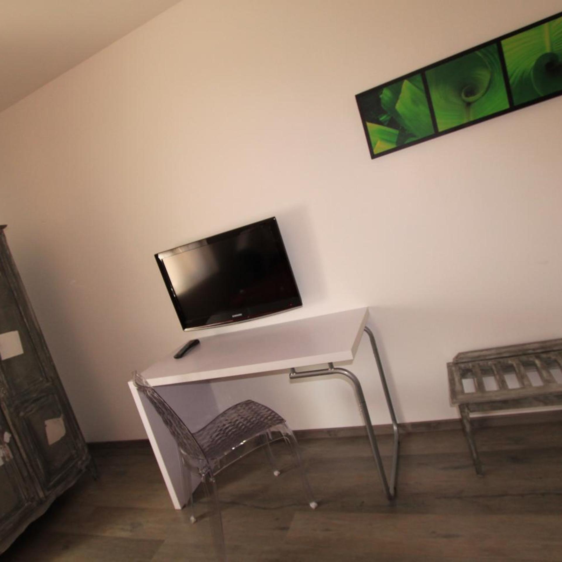 P'TIT DEJ-HOTEL MARTIGUES LE 5 33/57