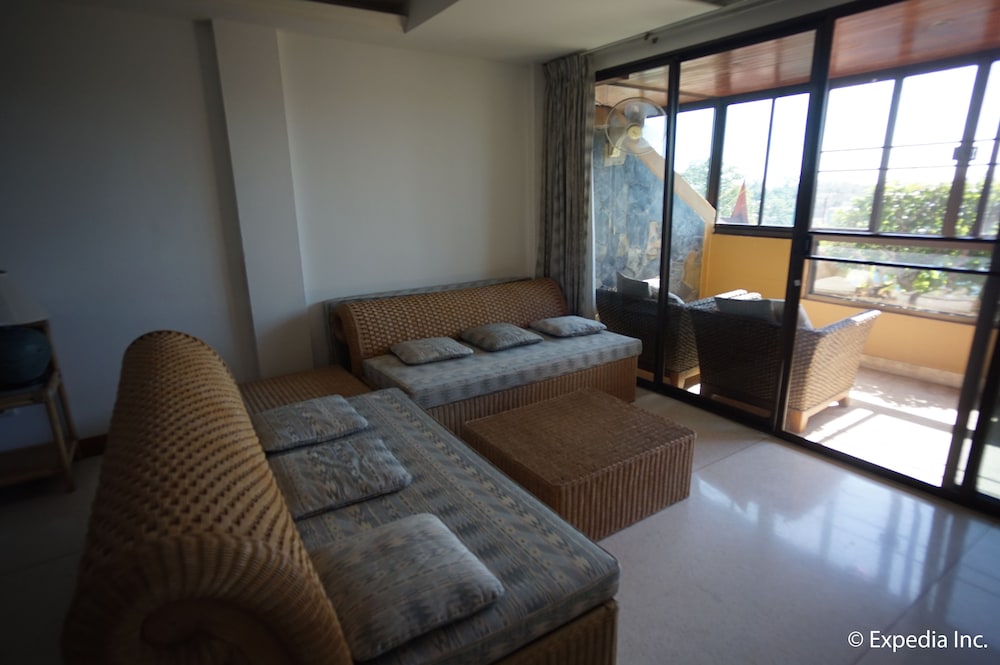 Bougainvillea Terrace House 11/37
