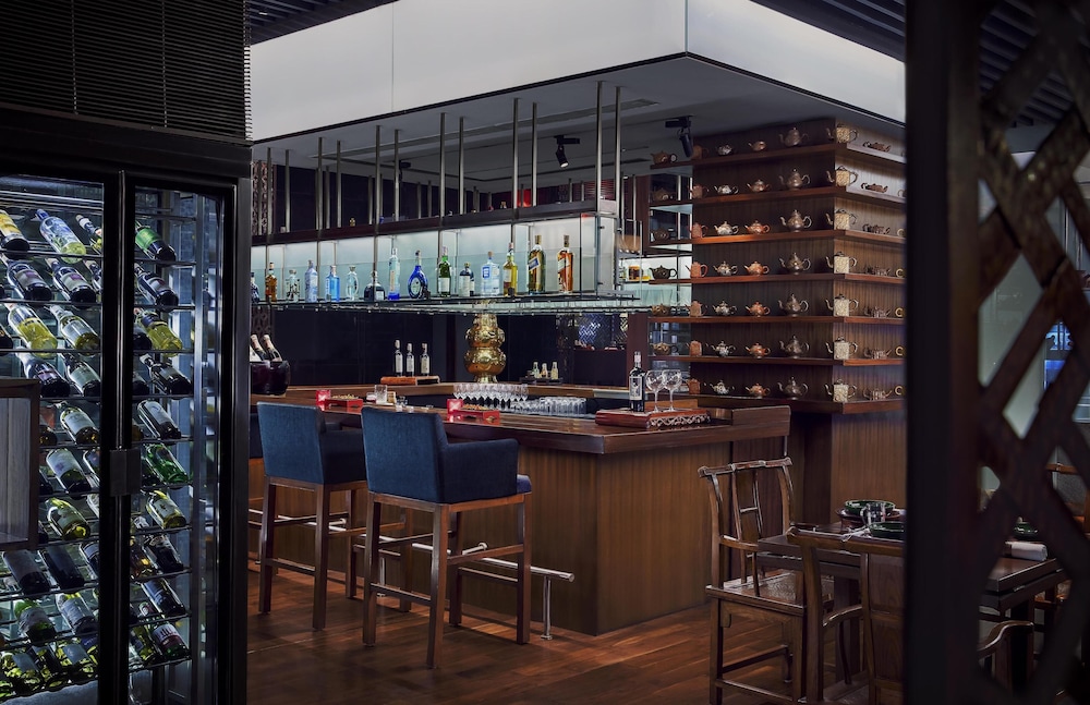 Grand Hyatt Mumbai Hotel and Residences 56/75