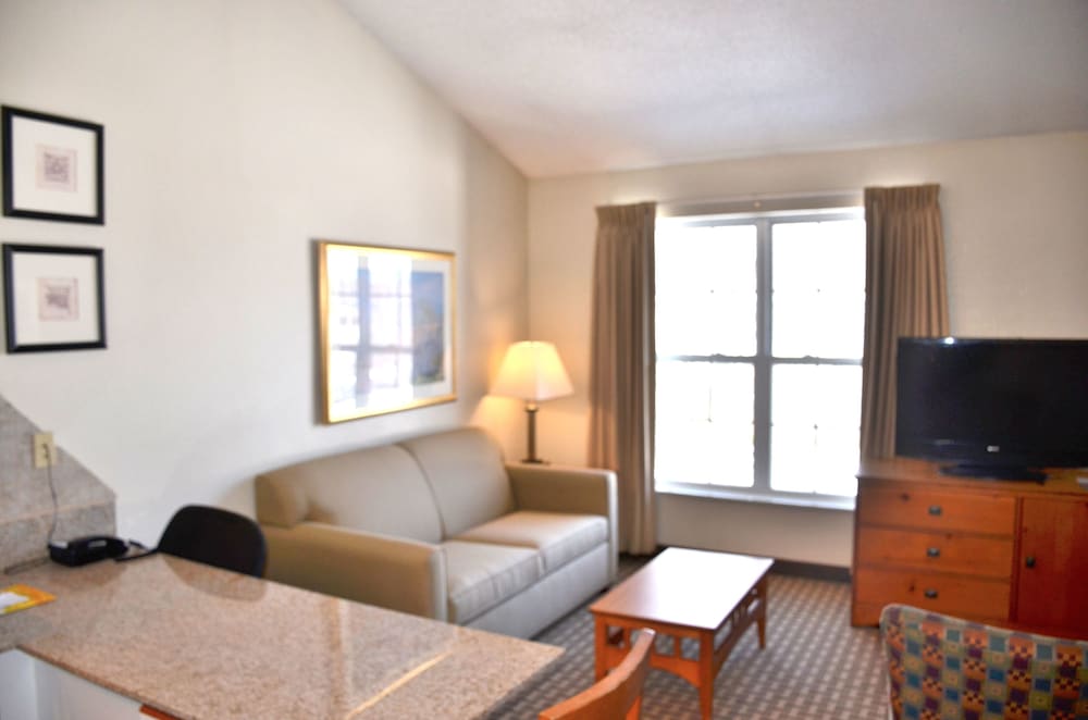 Cresthill Suites Syracuse 26/53