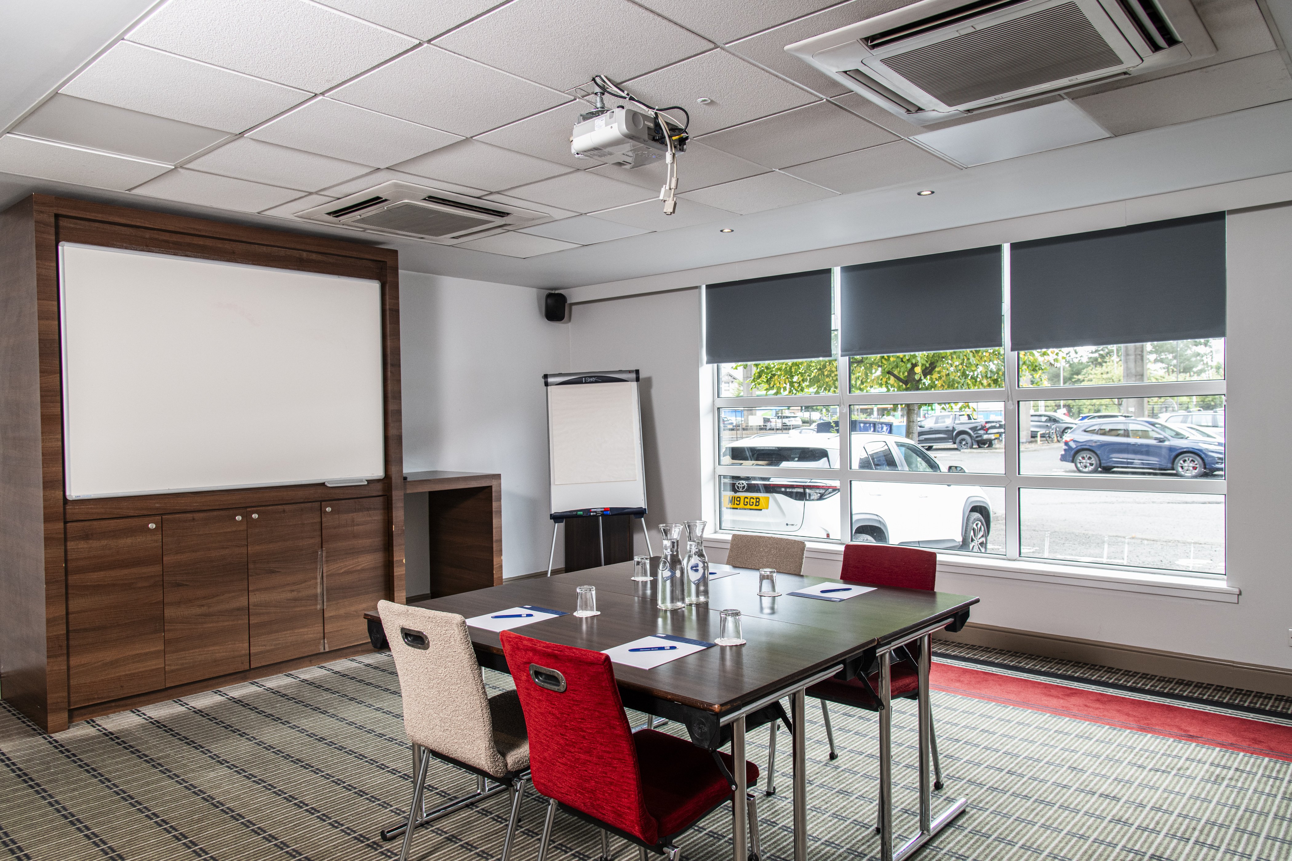 Express By Holiday Inn Glasgow Airport 49/54