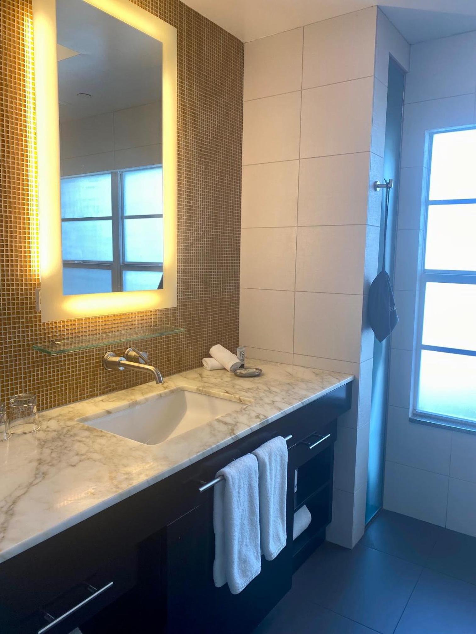 Penthouse Suite, King Bed, Ocean View, Sofa