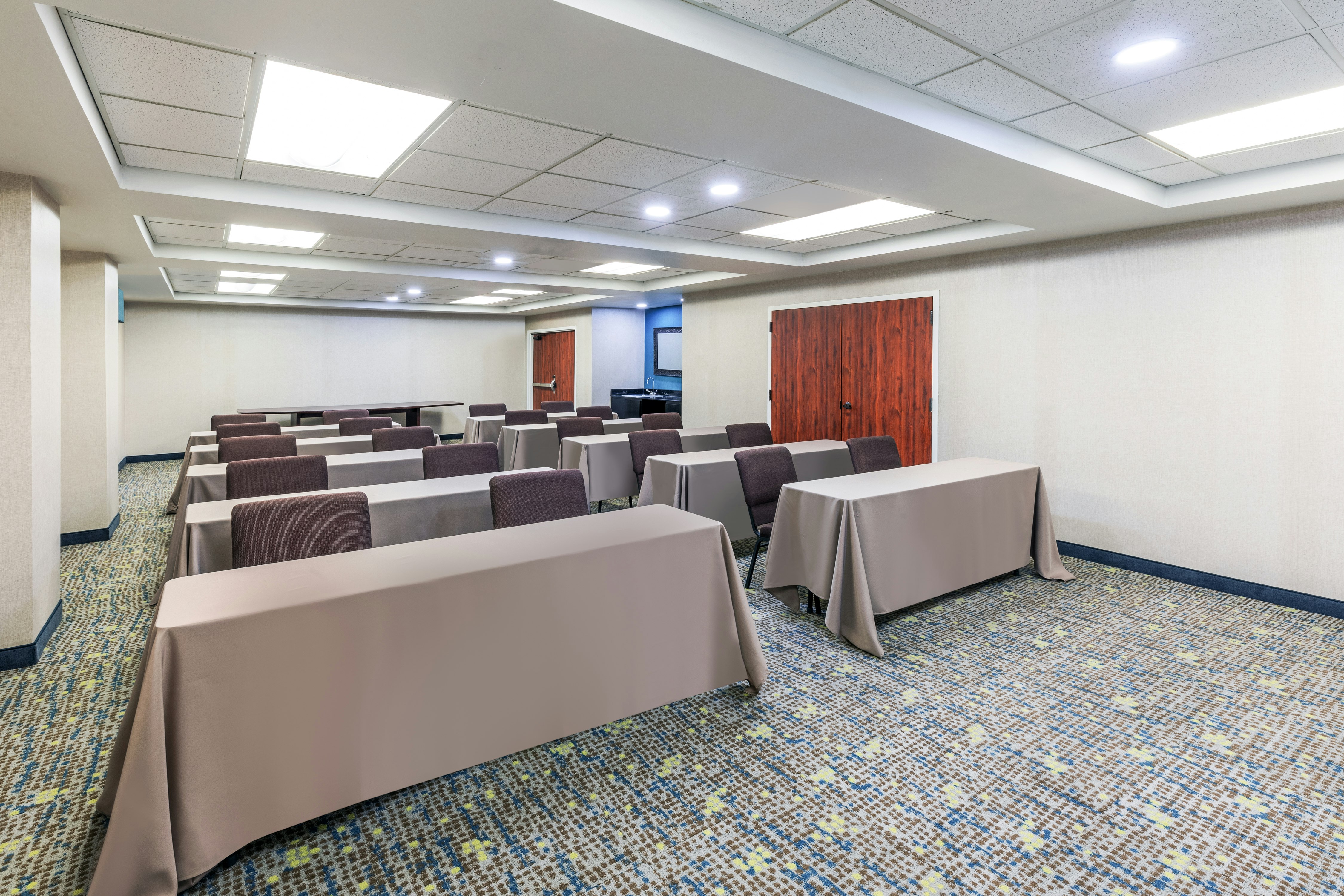 Hampton Inn And Suites Tulsa Woodland Hills 71st Memorial 53/60