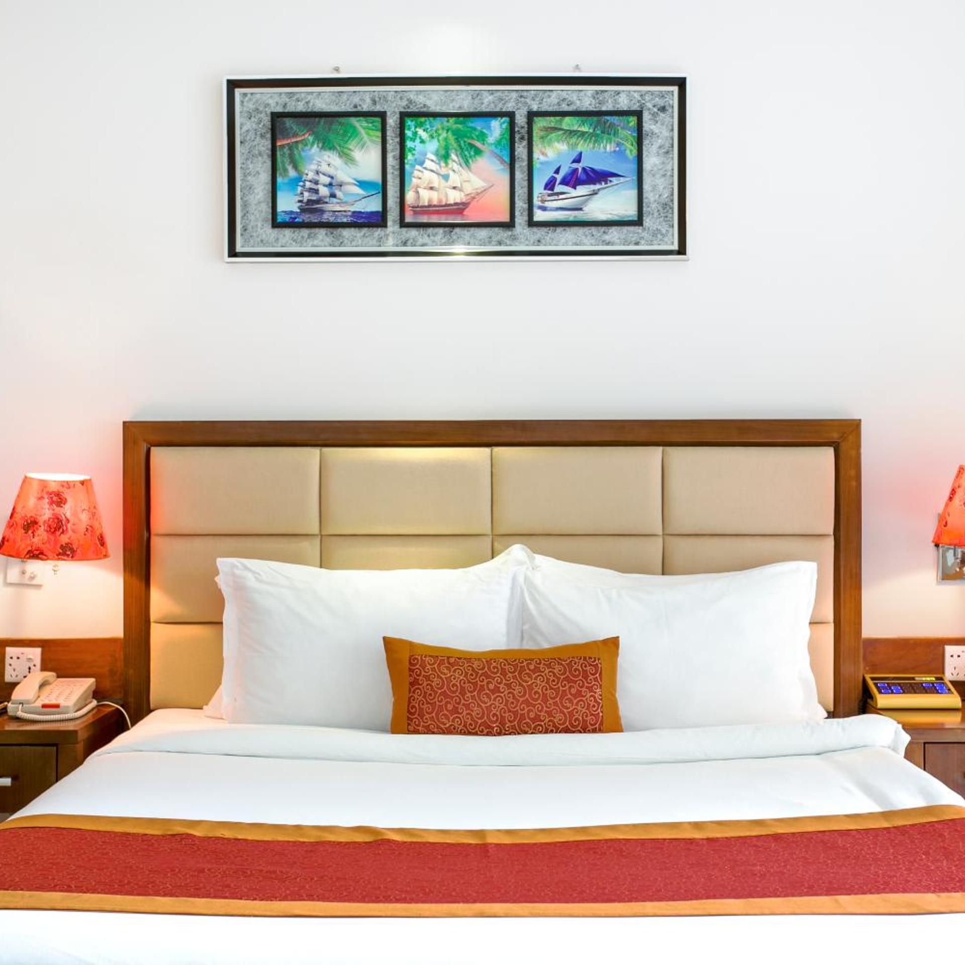 Royal Tulip Sea Pearl Beach Resort & Spa 33/64