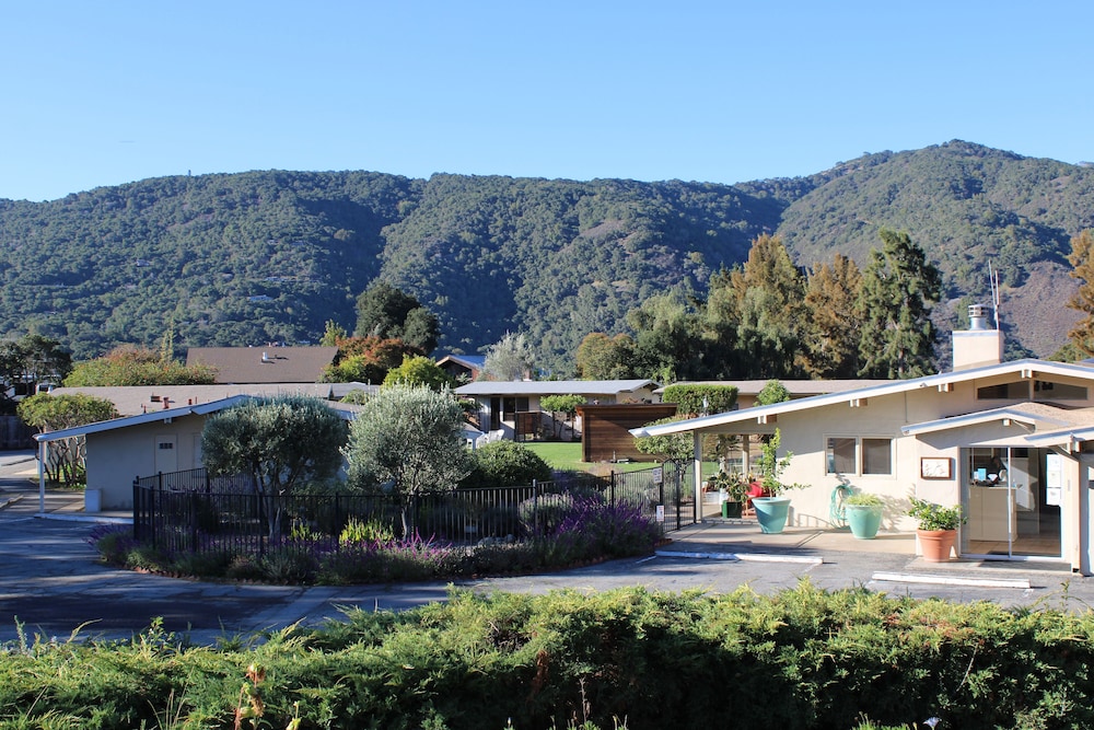 Contenta Inn 63/66