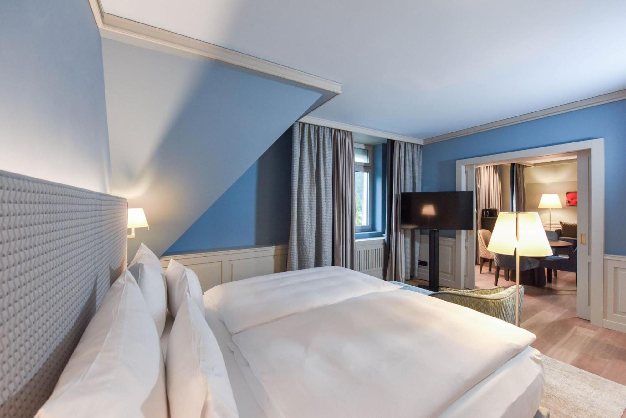 Family Suite, Cresta, King Bed, Sofa