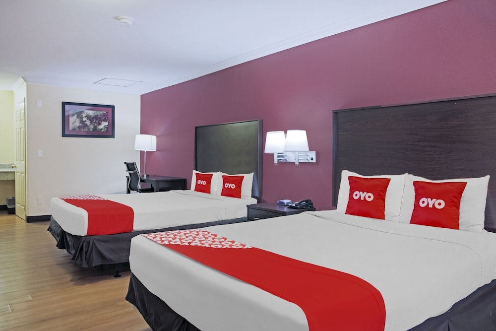 OYO Hotel McAllen Airport South 14/61