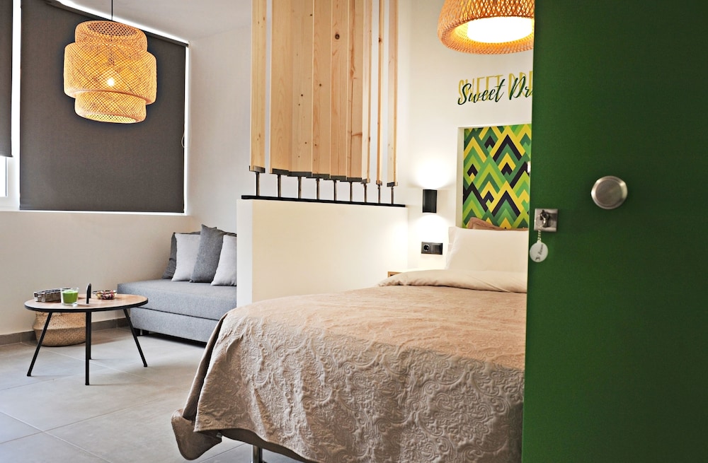 The Athenians Modern Apartments 32/50