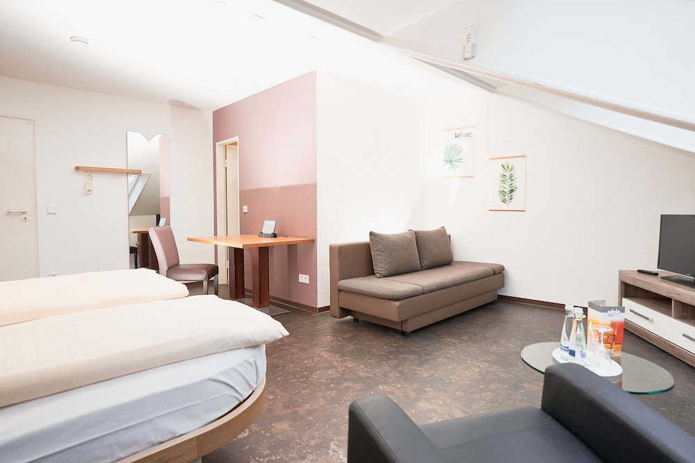 Stadthotel Engel 33/50