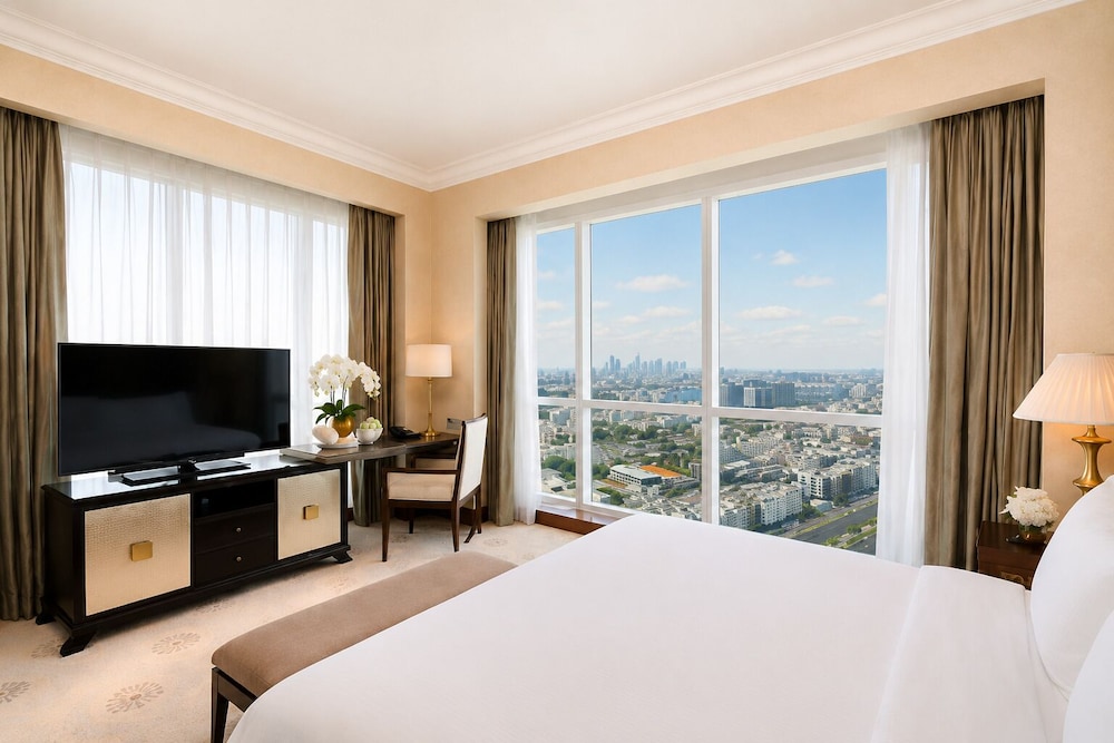 Dusit Thani Abu Dhabi 12/45