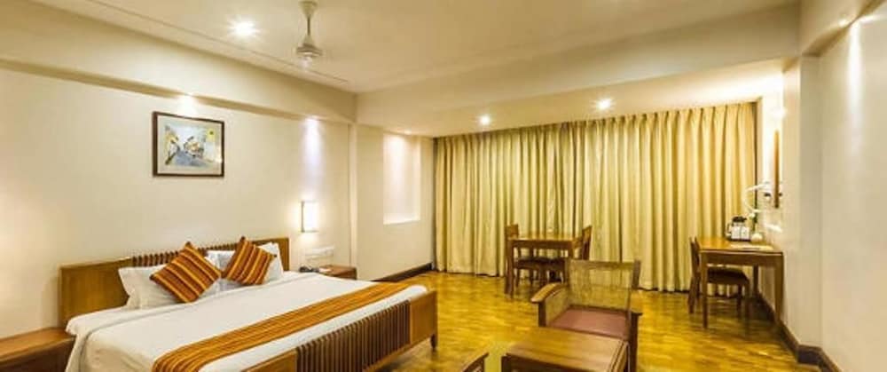 1 BEDROOM, EXECUTIVE, DOUBLE OR TWIN BED, CITY VIEW