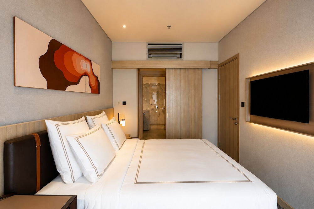 1 Bedroom, Swiss Advantage, Apartment, King Bed