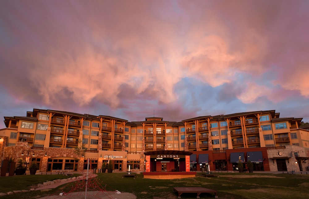 Sundial Lodge by All Seasons Resort Lodging 1/50