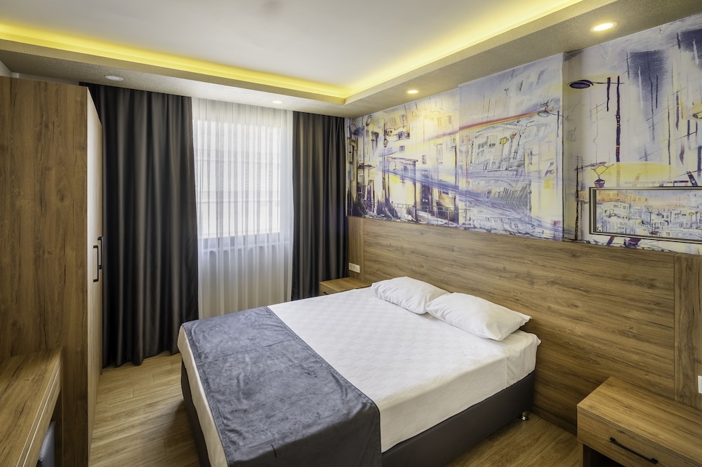 Golden World Suite Hotel 10/35