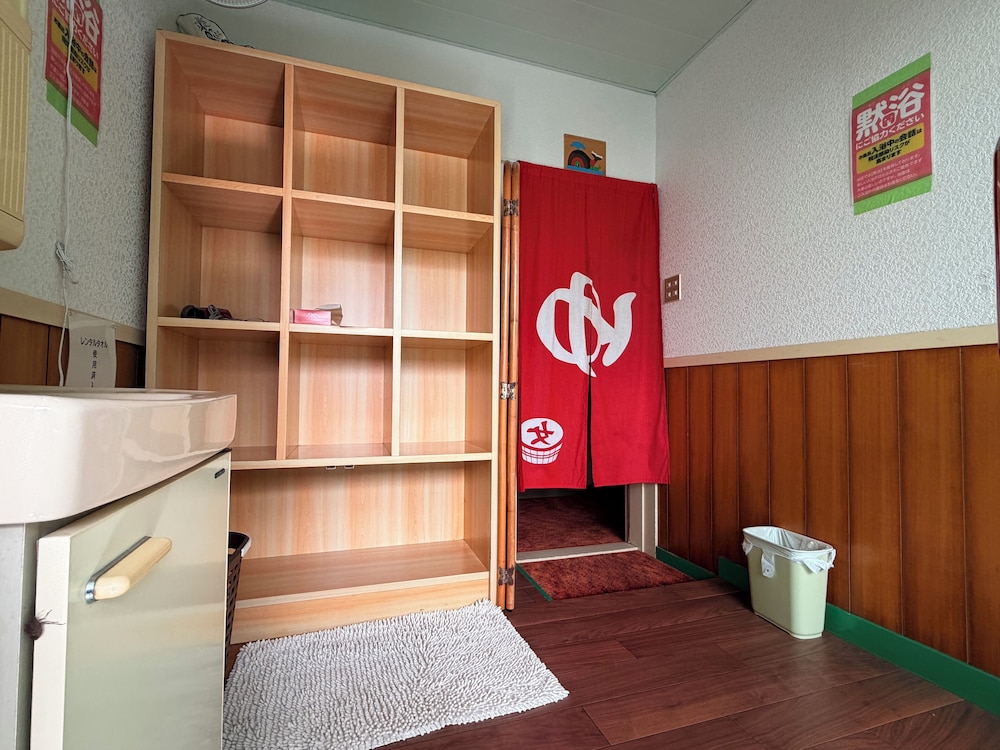 ROOM ASSIGNED ON ARRIVAL