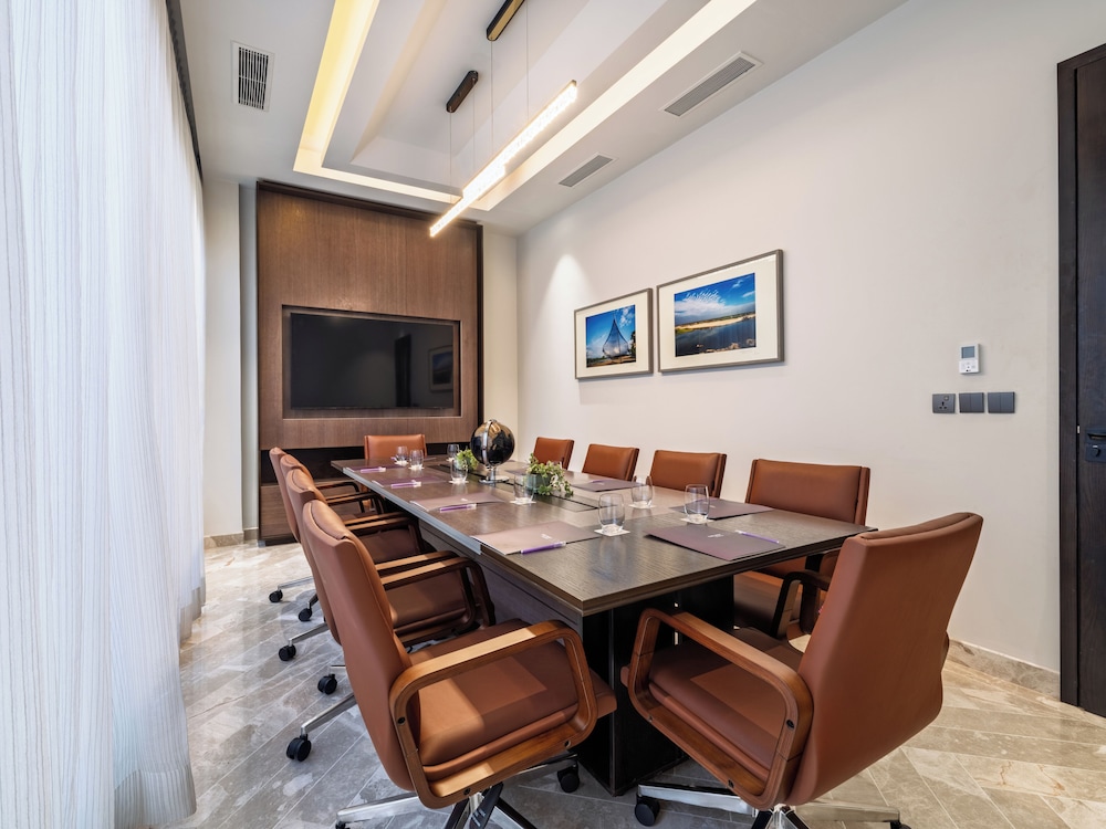 W Residence Living 65/72