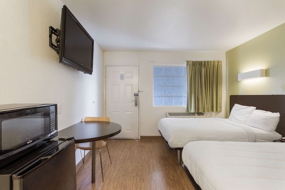 Americas Best Value Inn Bowling Green 18/28