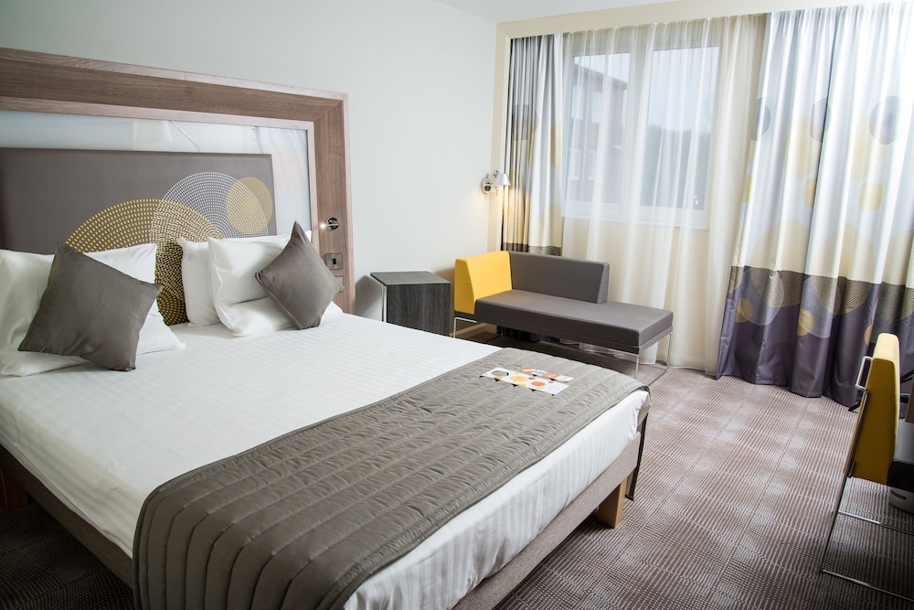 Novotel Coventry M6 J3 11/48