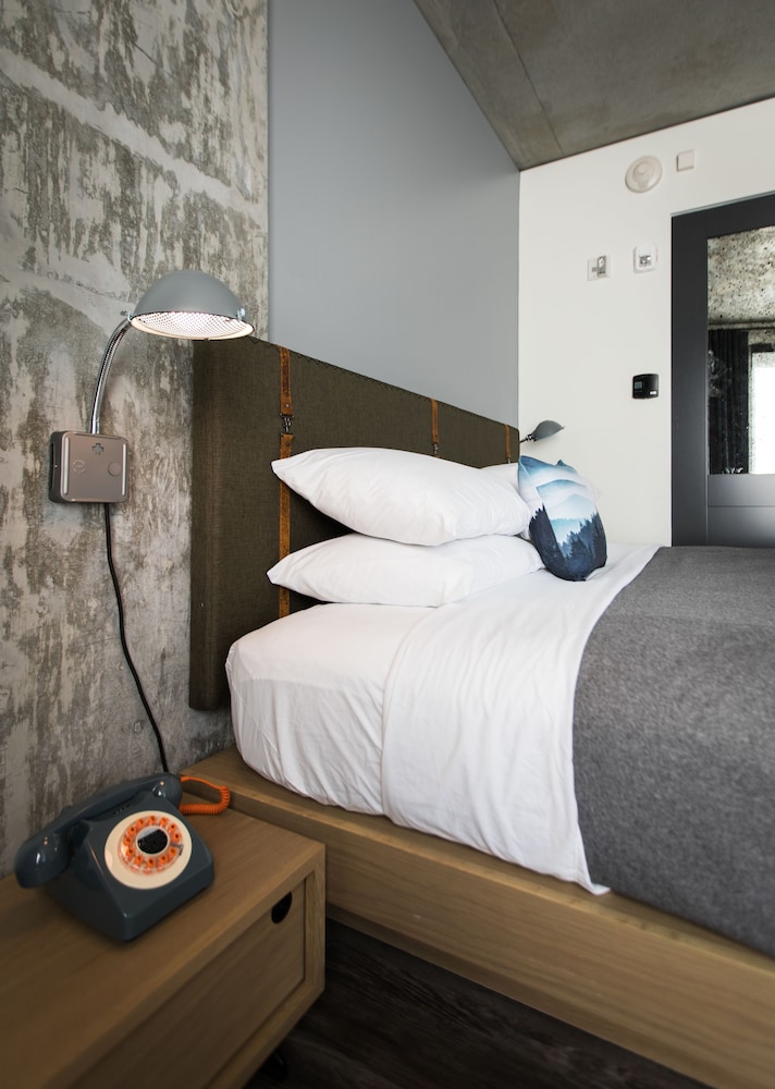 غرفة بسرير كينج، Moxy Seattle Downtown 7/10