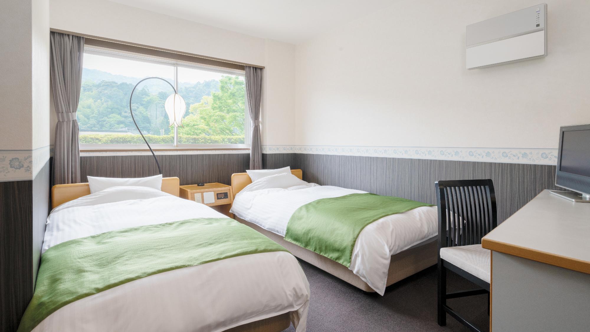 Western, Twin Beds, Mountain Side, Mountain View