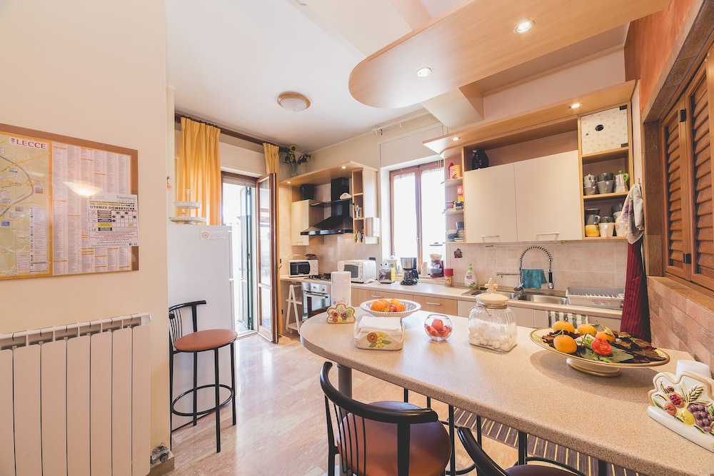 Aurora Bed And Breakfast 25/35