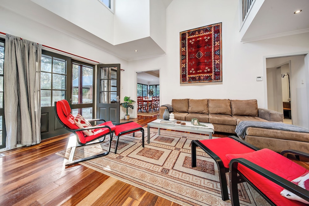 WHISPERING PINES BOUTIQUE ACCOMMODATION 31/50