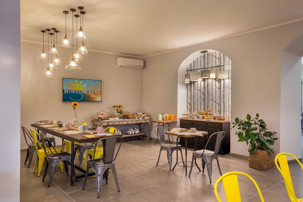 Urban Garden Hotel 42/47