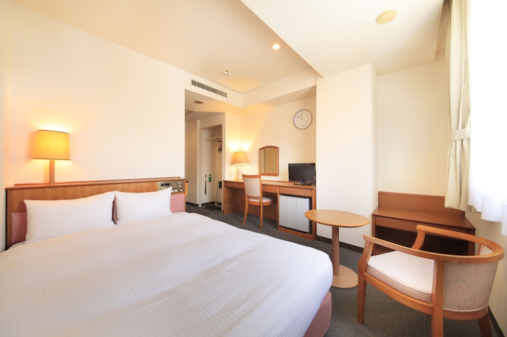 ROOM, DOUBLE BED
