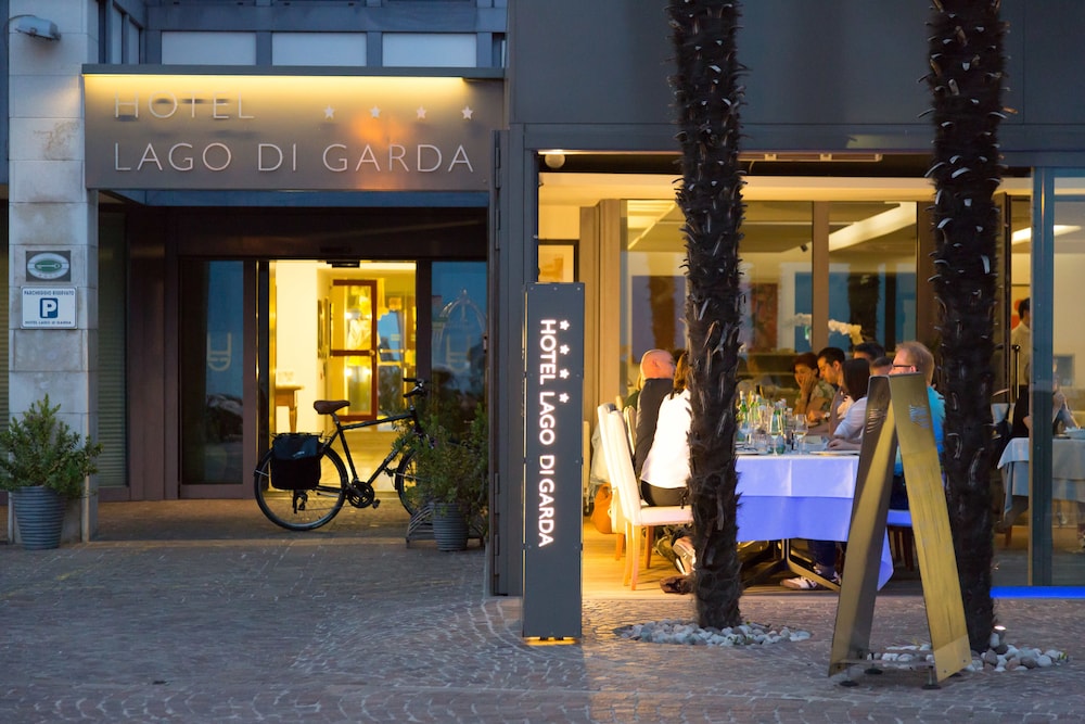 Hotel Lago Di Garda 2/77