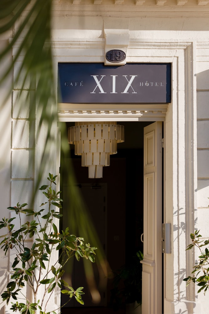 Xix 4/65