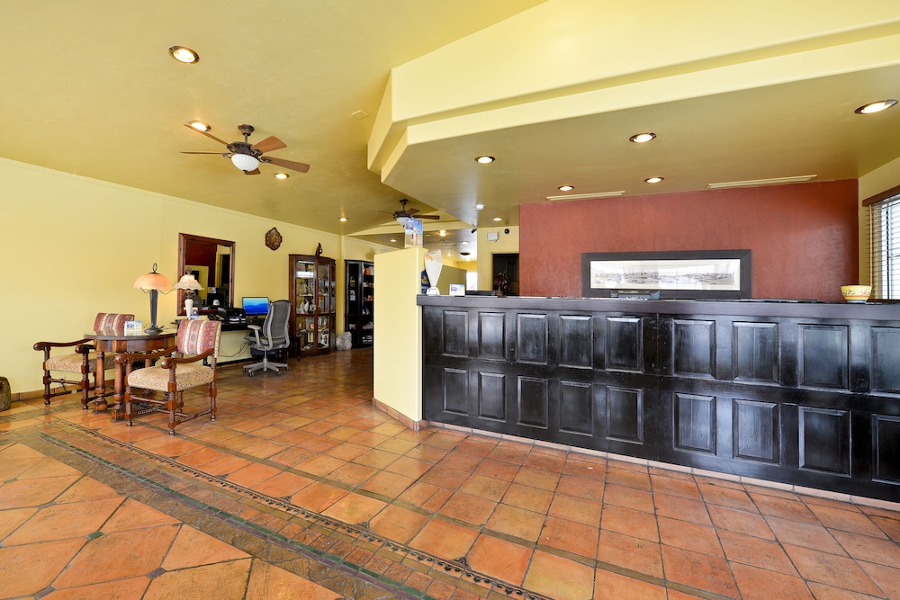 Lobby at Historic Coronado Motor Hotel by OYO, YUMA - AZ