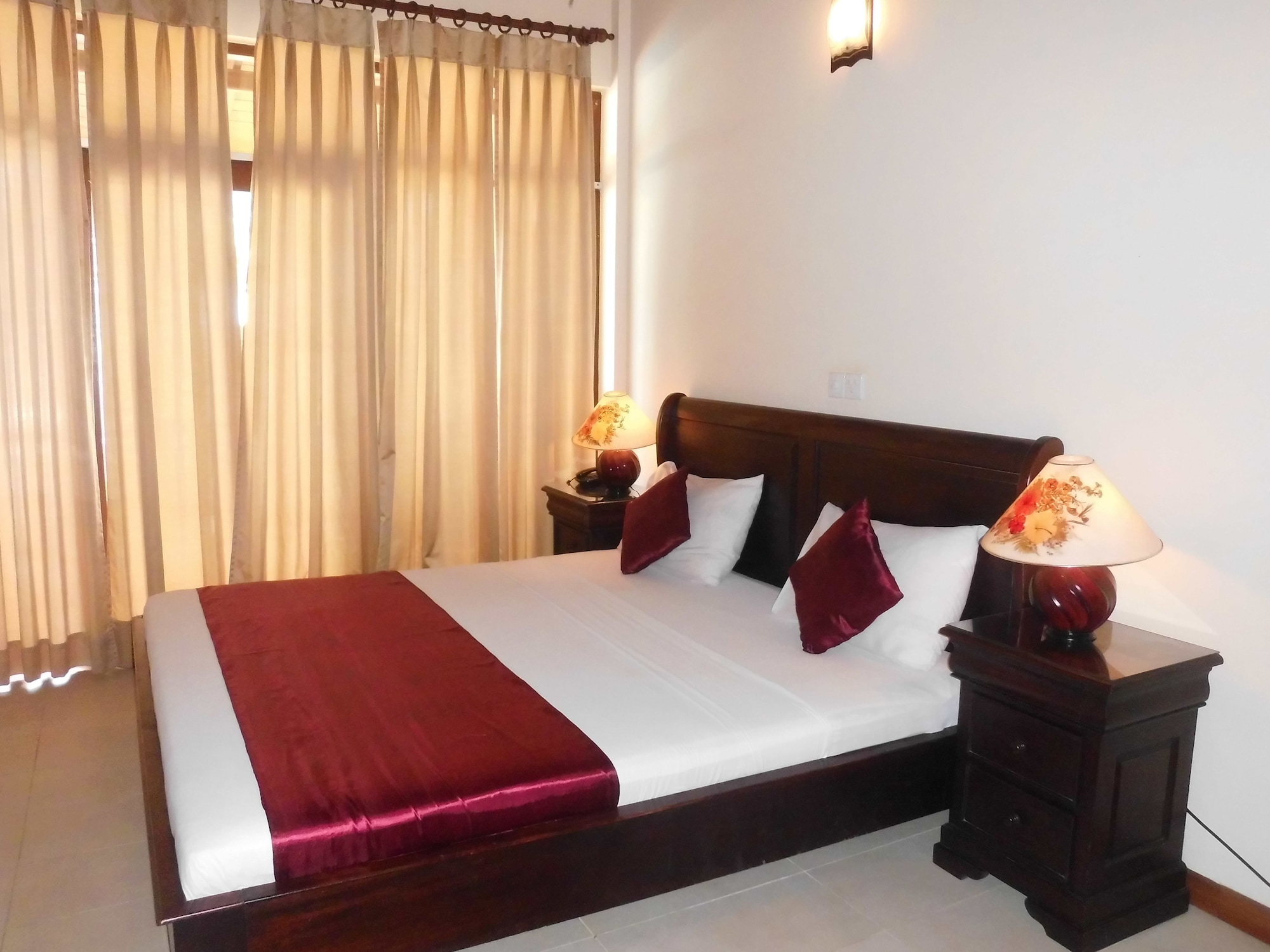 1 BEDROOM, DELUXE