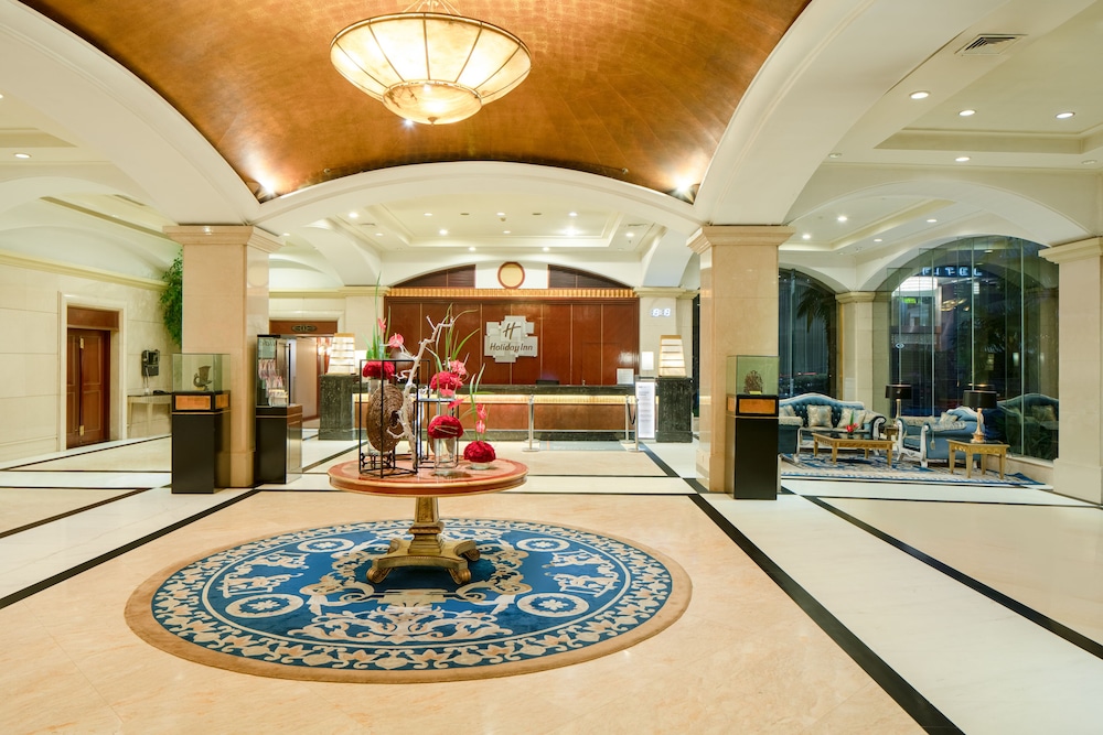 HOLIDAY INN ZHENGZHOU 13/69