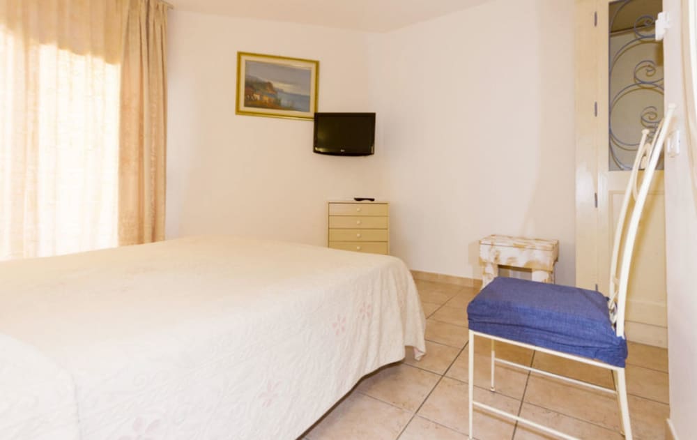 PALAU CITY HOTEL 6/31