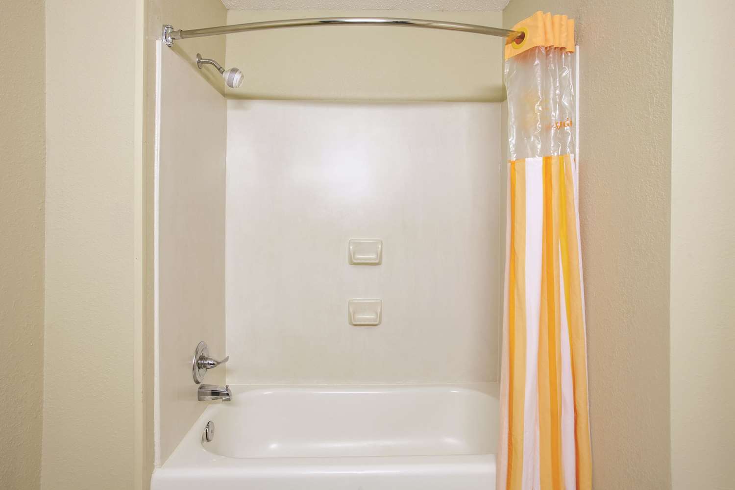 La Quinta Inn Richmond South 18/19