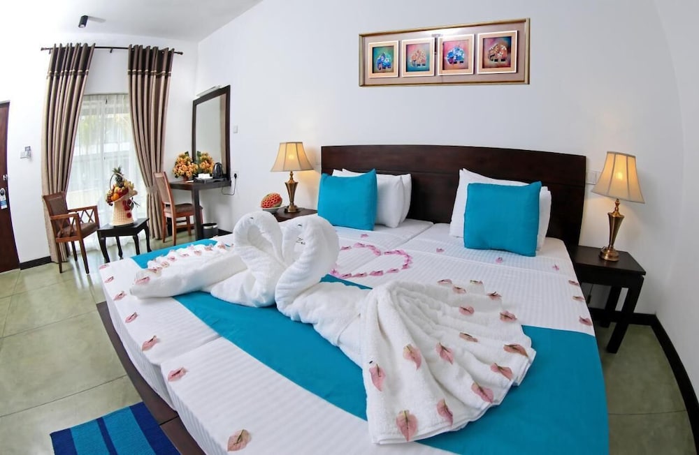 Coco Royal Beach Kalutara 6/25