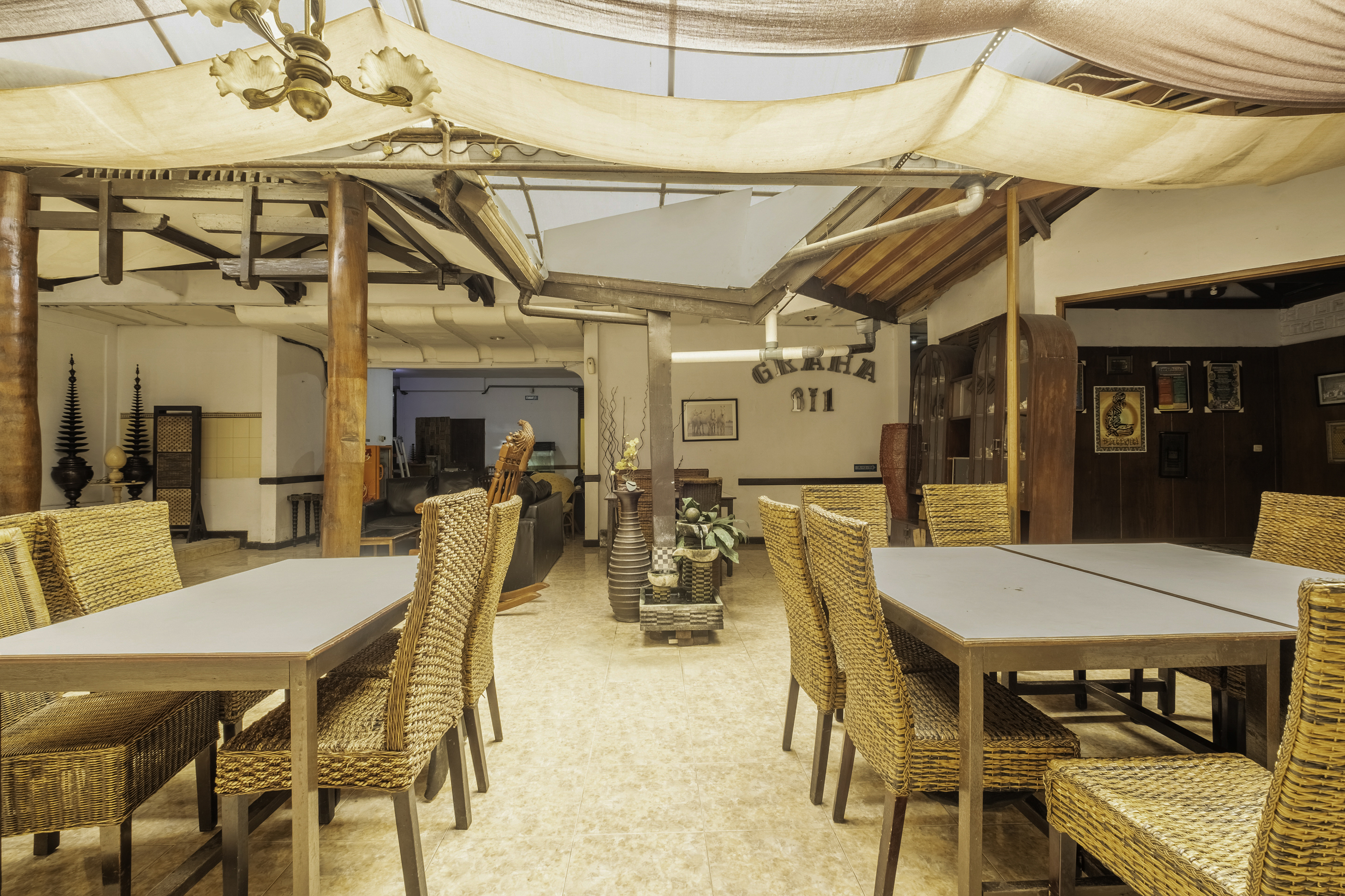 OYO 1945 Hotel Bali Near RS Muhammadiyah 34/53