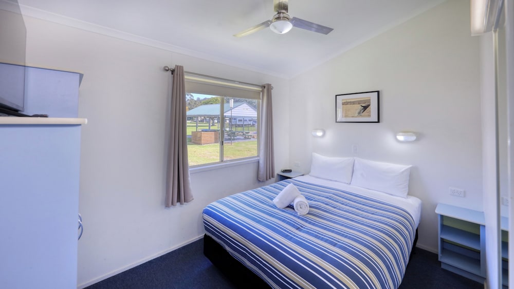 Cove, Spa, 6 Bedrooms, 1 Queen and 2 Bunk Beds, Queen Bed