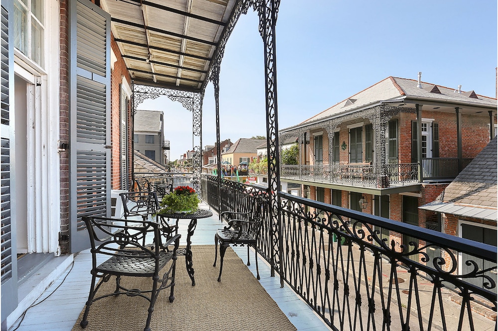 French Quarter Mansion 7/50