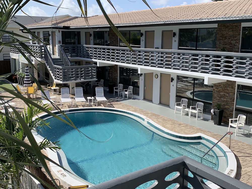 Ocean Villas of Deerfield 61/68