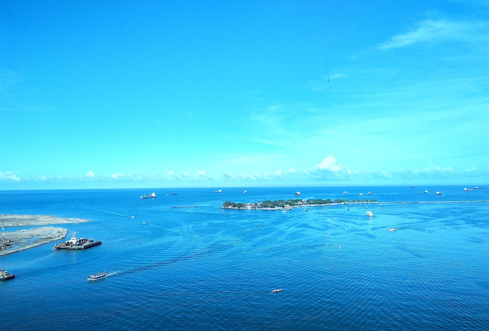 Swiss-Belhotel Waterfront Makassar 46/50