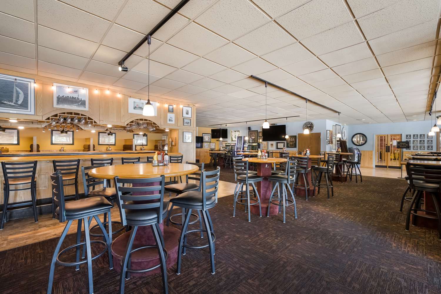 Riverfront Inn Marinette 31/43