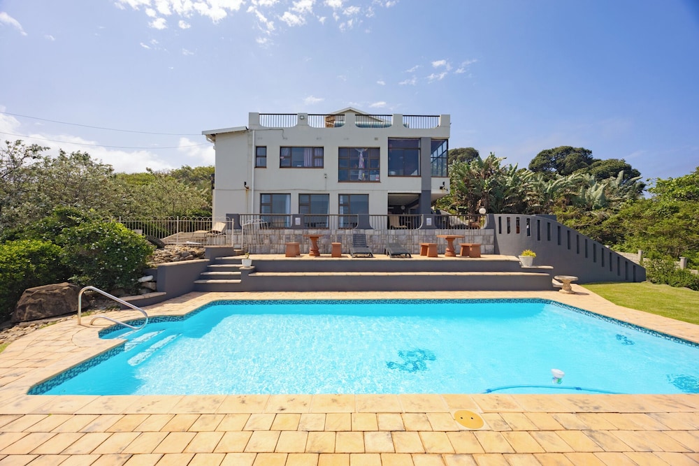 Beachcomber Bay Guest House 4/50