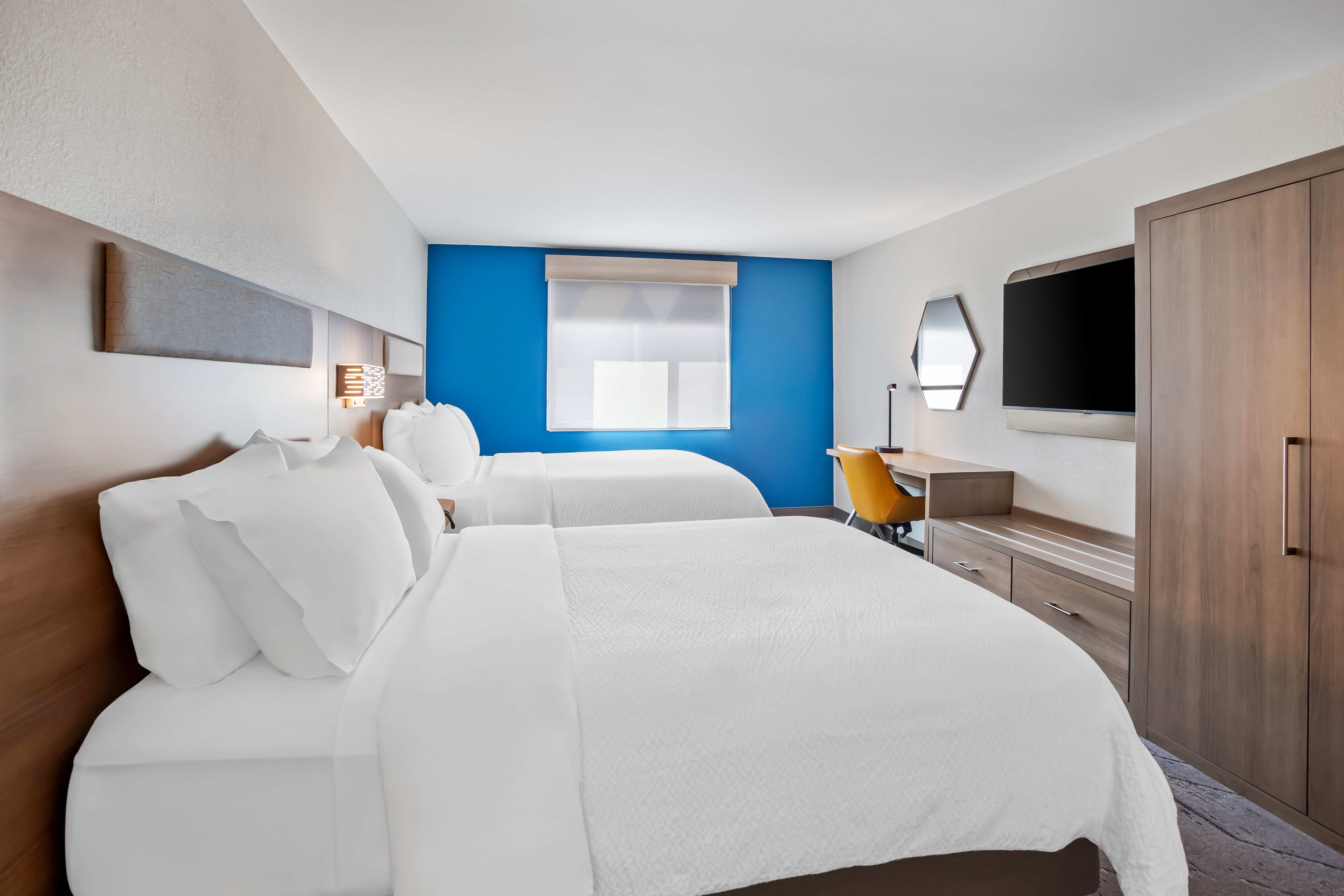 Standard, 2 Queen Beds, Accessible, Holiday Inn Express & Suites Tumwater - Olympia By IHG 2/9