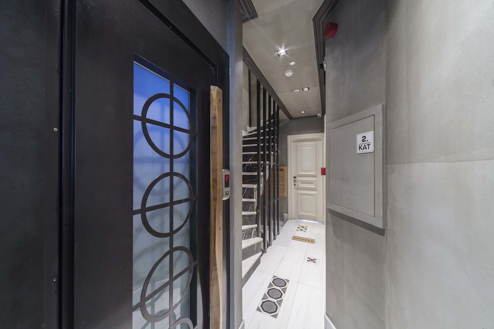 Taksim Avenue Hotel 25/50