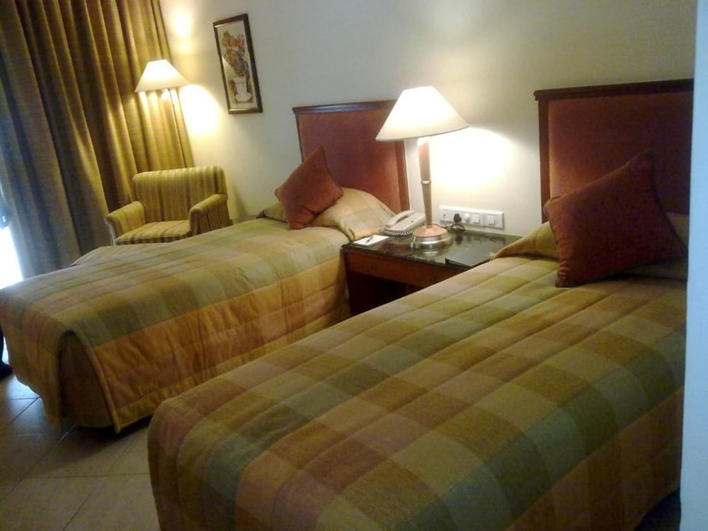 Palm Meadows Resort 29/67