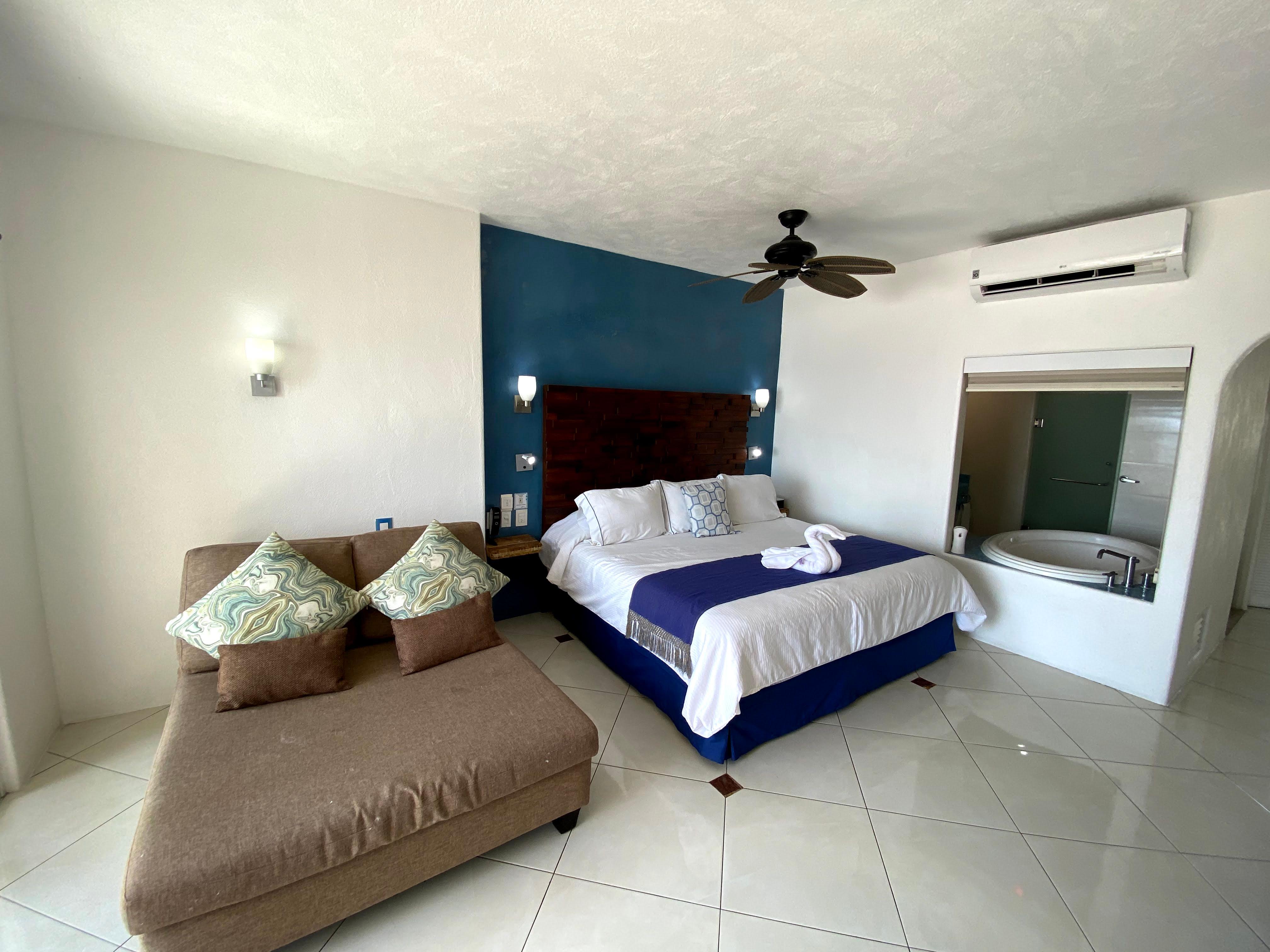 Elite, Ocean View, with Pool