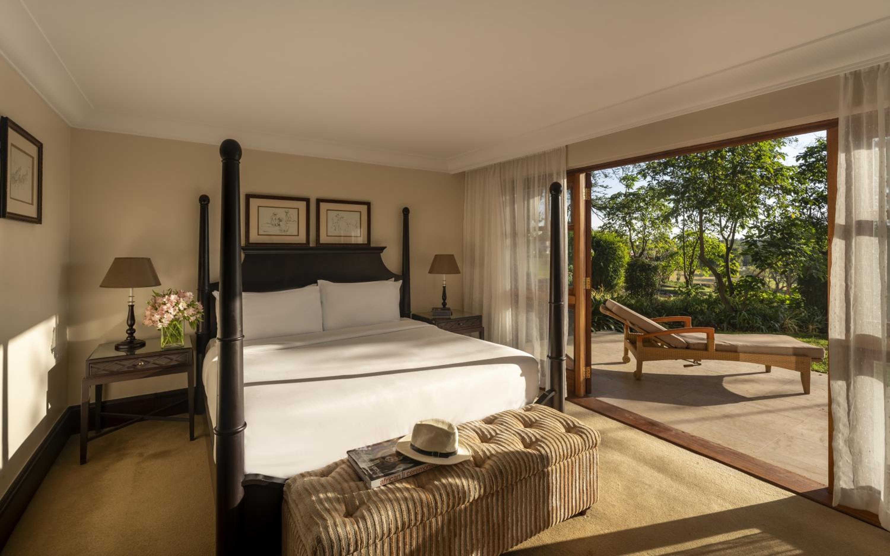 2 Bedrooms, William, Suite, King Bed