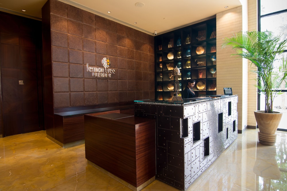 Lemon Tree Premier City Center Gurgaon 13/53